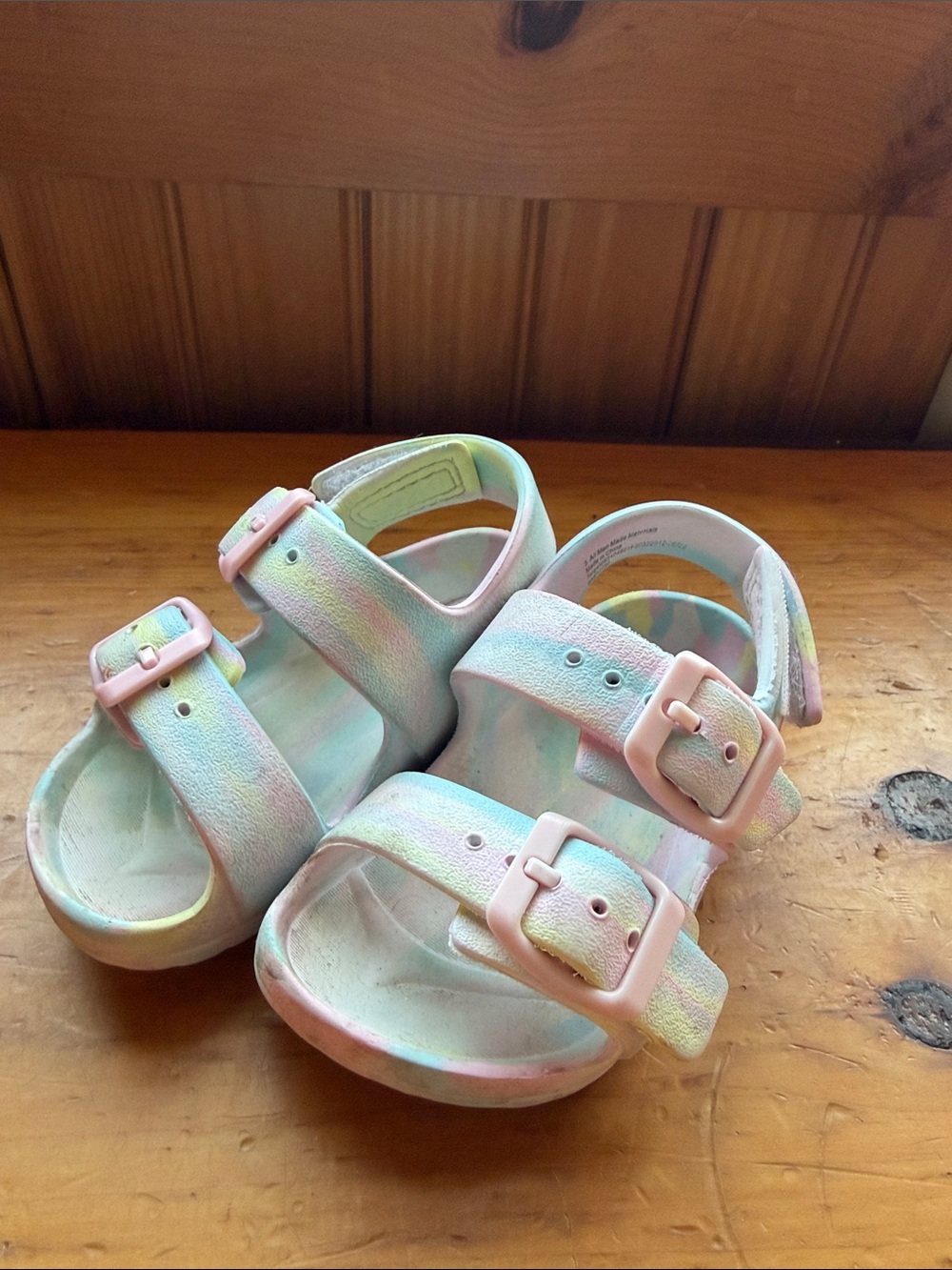 Cat & Jack Pastel Rainbow Buckle Sandals in Pink